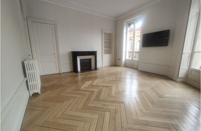 location appartement 2 300 € CC /mois à proximité de Seilh (31840)