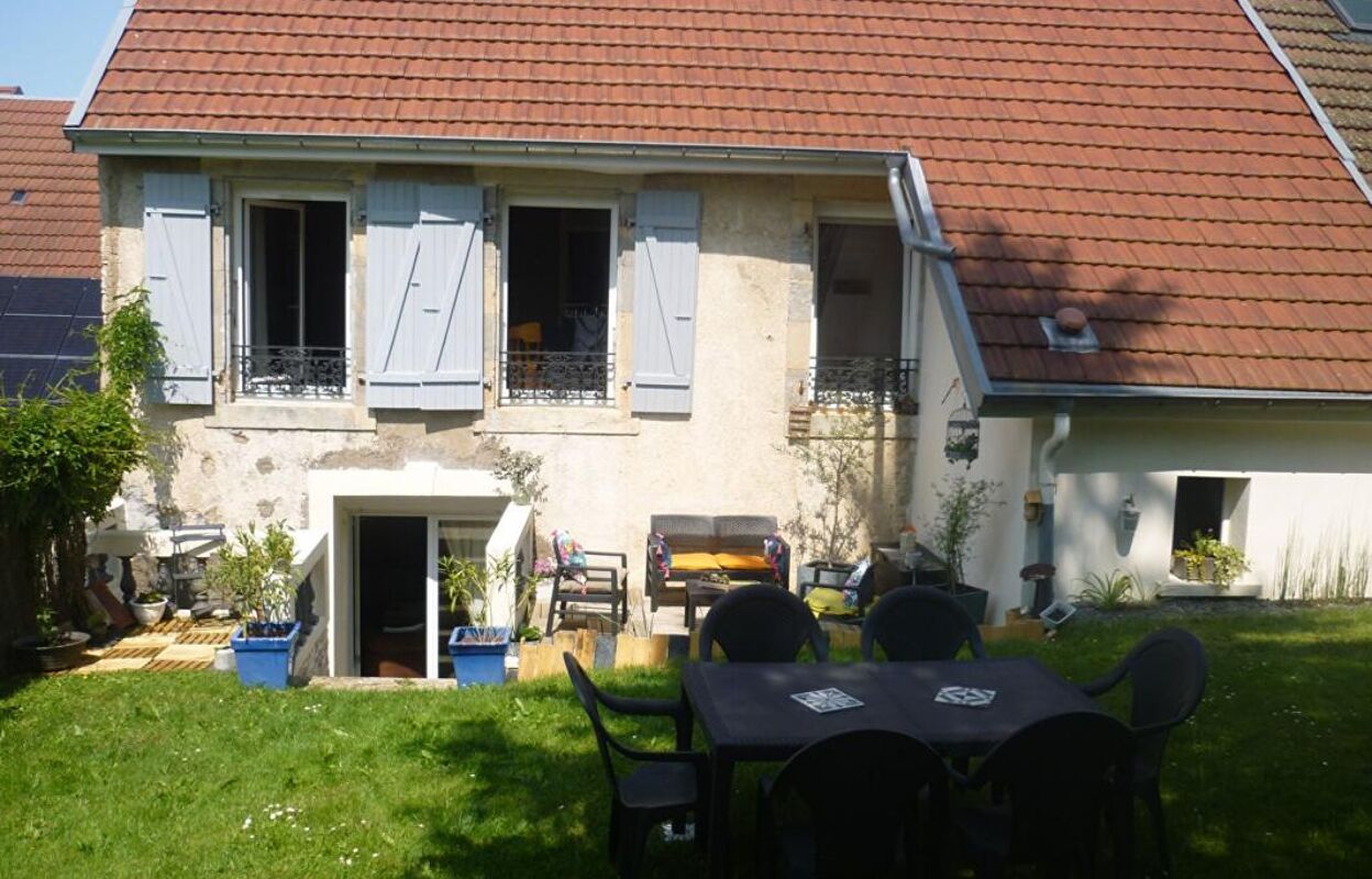 maison 7 pièces 137 m2 à vendre à Besançon (25000)