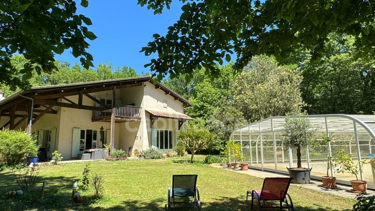 maison 9 pièces 310 m2 à vendre à Sauveterre-de-Guyenne (33540)