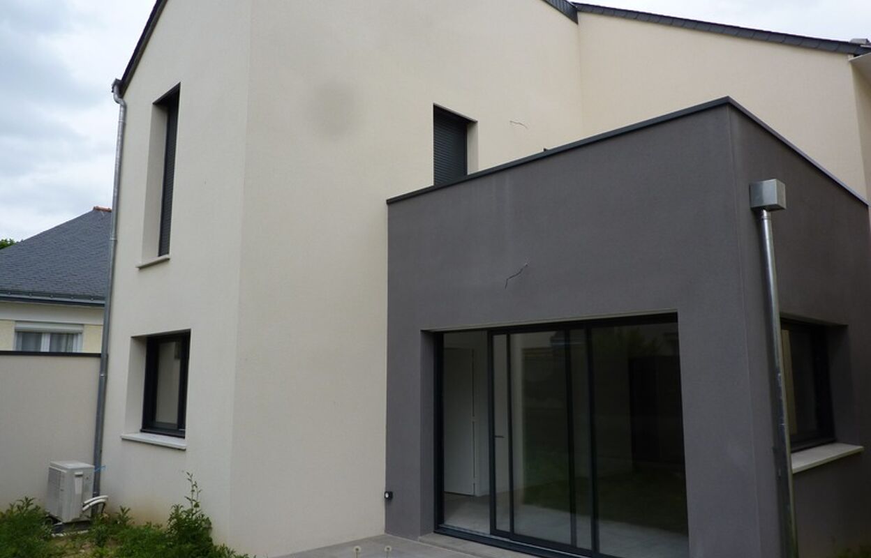 maison 5 pièces 138 m2 à vendre à Saint-Barthélemy-d'Anjou (49124)