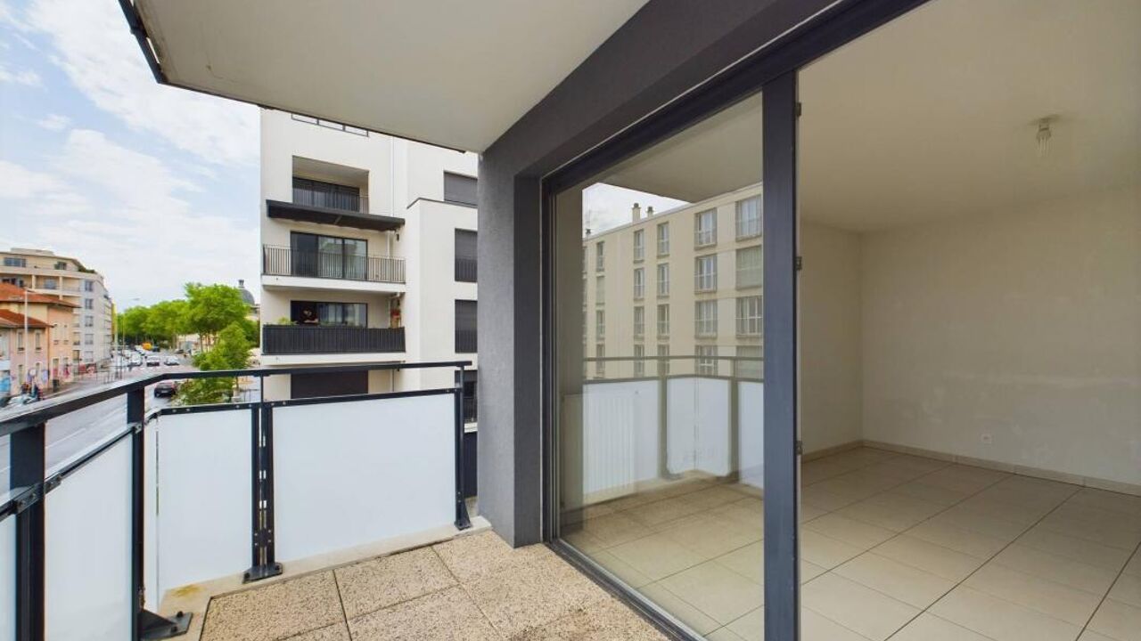 appartement 3 pièces 57 m2 à vendre à Lyon 8 (69008)