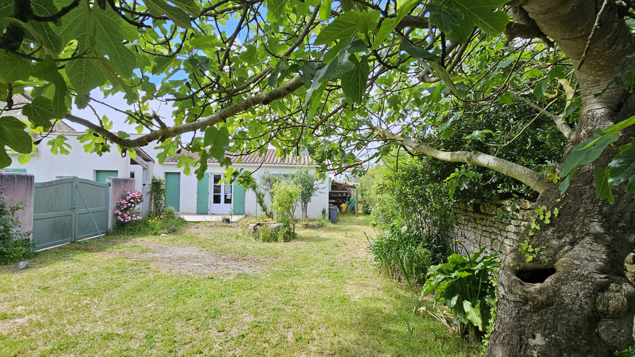 maison 10 pièces 240 m2 à vendre à Ars-en-Ré (17590)