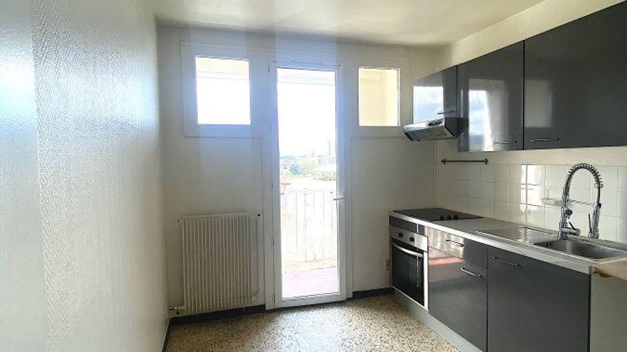 appartement 2 pièces 67 m2 à vendre à Marseille 13 (13013)