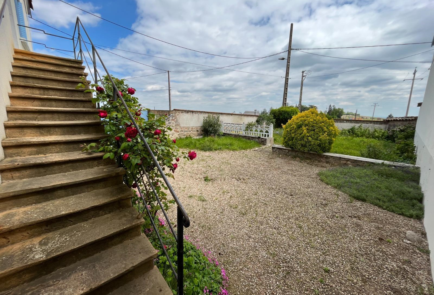 MAISON A RENOVER AVEC JARDIN — photo 1