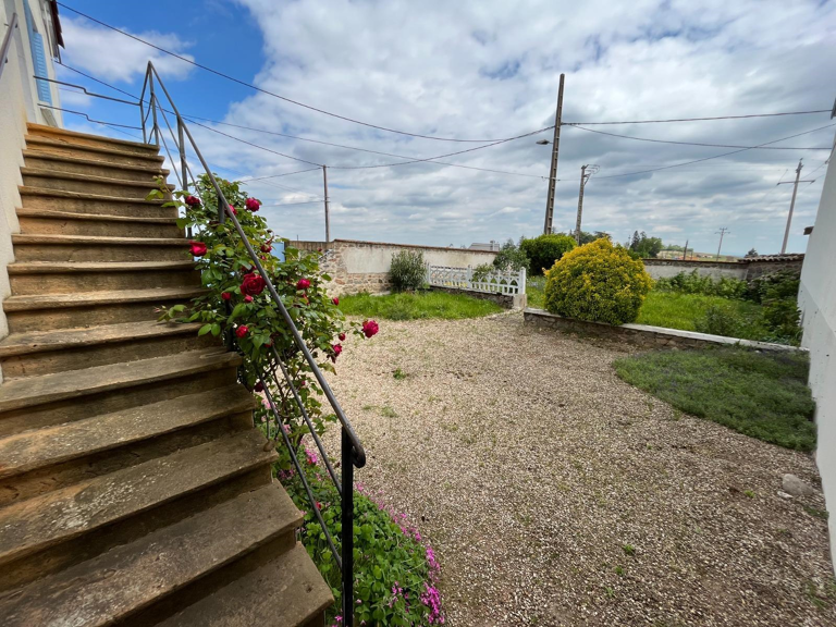 MAISON A RENOVER AVEC JARDIN — photo 1