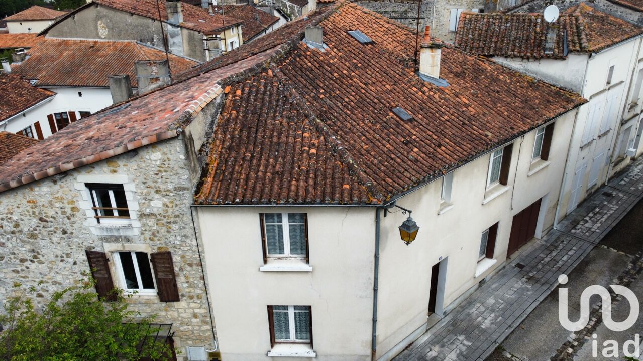 maison 4 pièces 94 m2 à vendre à Montbron (16220)