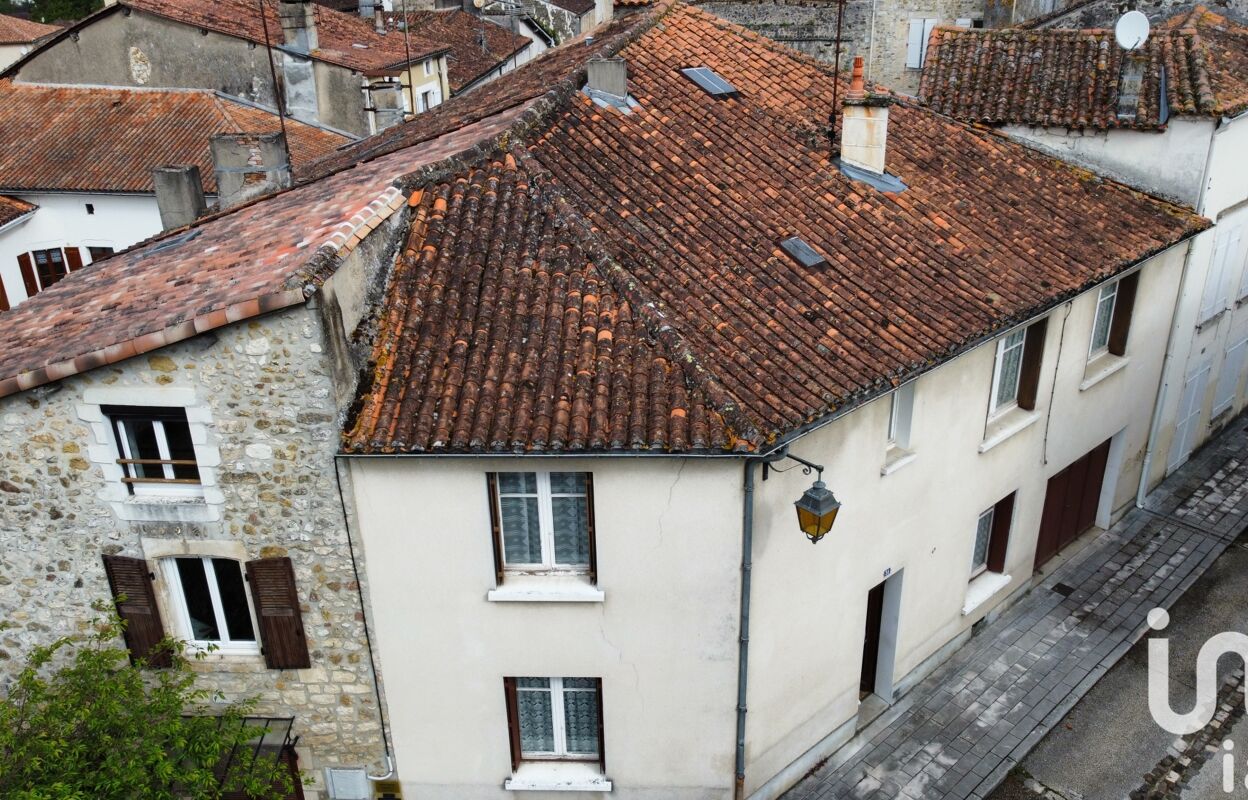 maison 4 pièces 94 m2 à vendre à Montbron (16220)