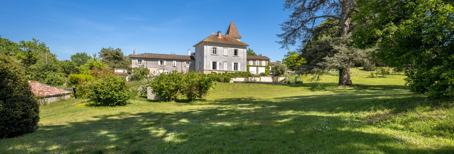 Maison 10 Pièces 400 m² à vendre à Saint-Bernard (01600)