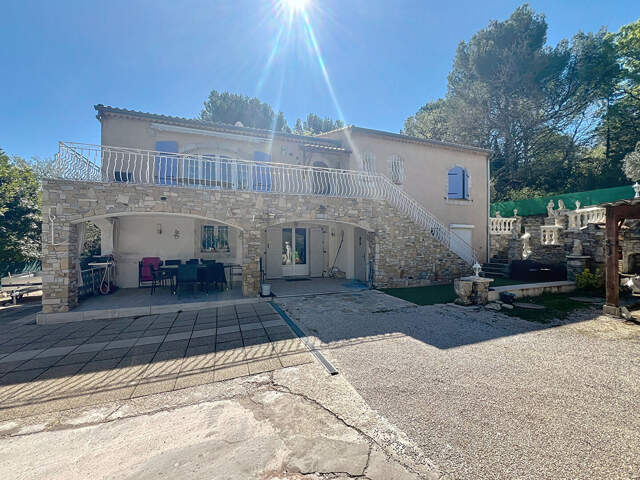 Maison Saint-Savournin 7 pièce(s) 160 m2 — photo du bien
