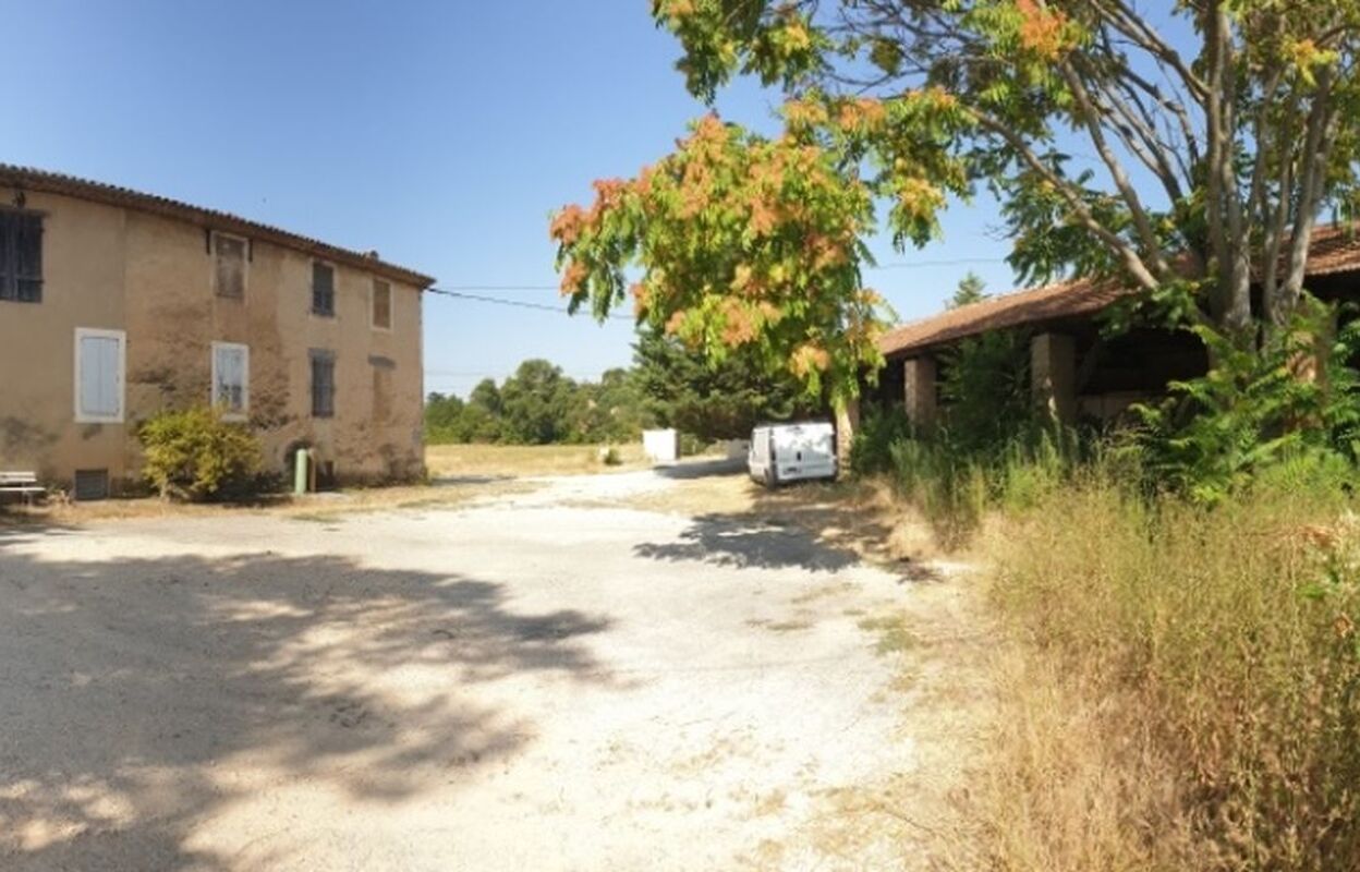 maison 10 pièces 1580 m2 à vendre à Saignon (84400)