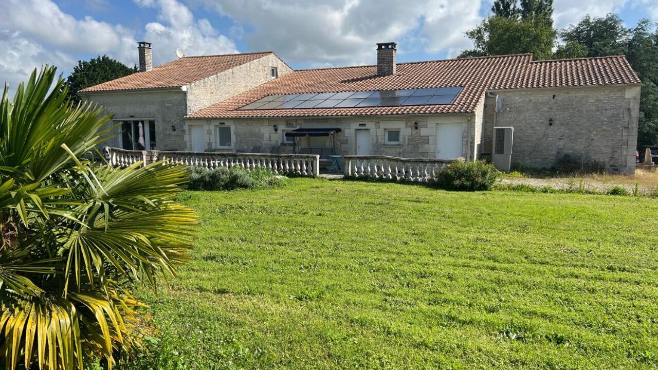 maison 5 pièces 275 m2 à vendre à Cozes (17120)