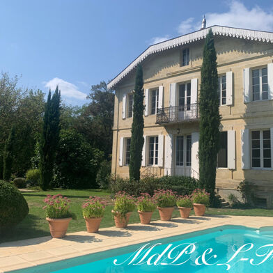 Maison 7 pièces 250 m²