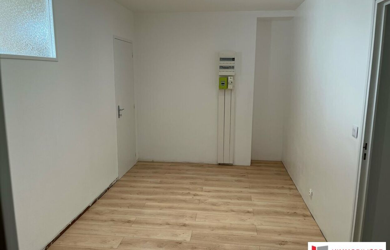 commerce  pièces 50 m2 à louer à Caudan (56850)