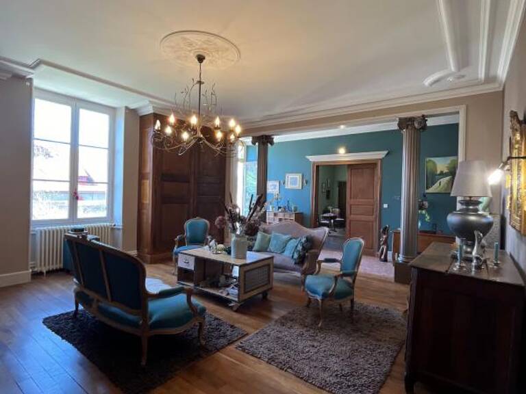 Bel ensemble immobilier à SAINT SAVIN (86310) — photo 1