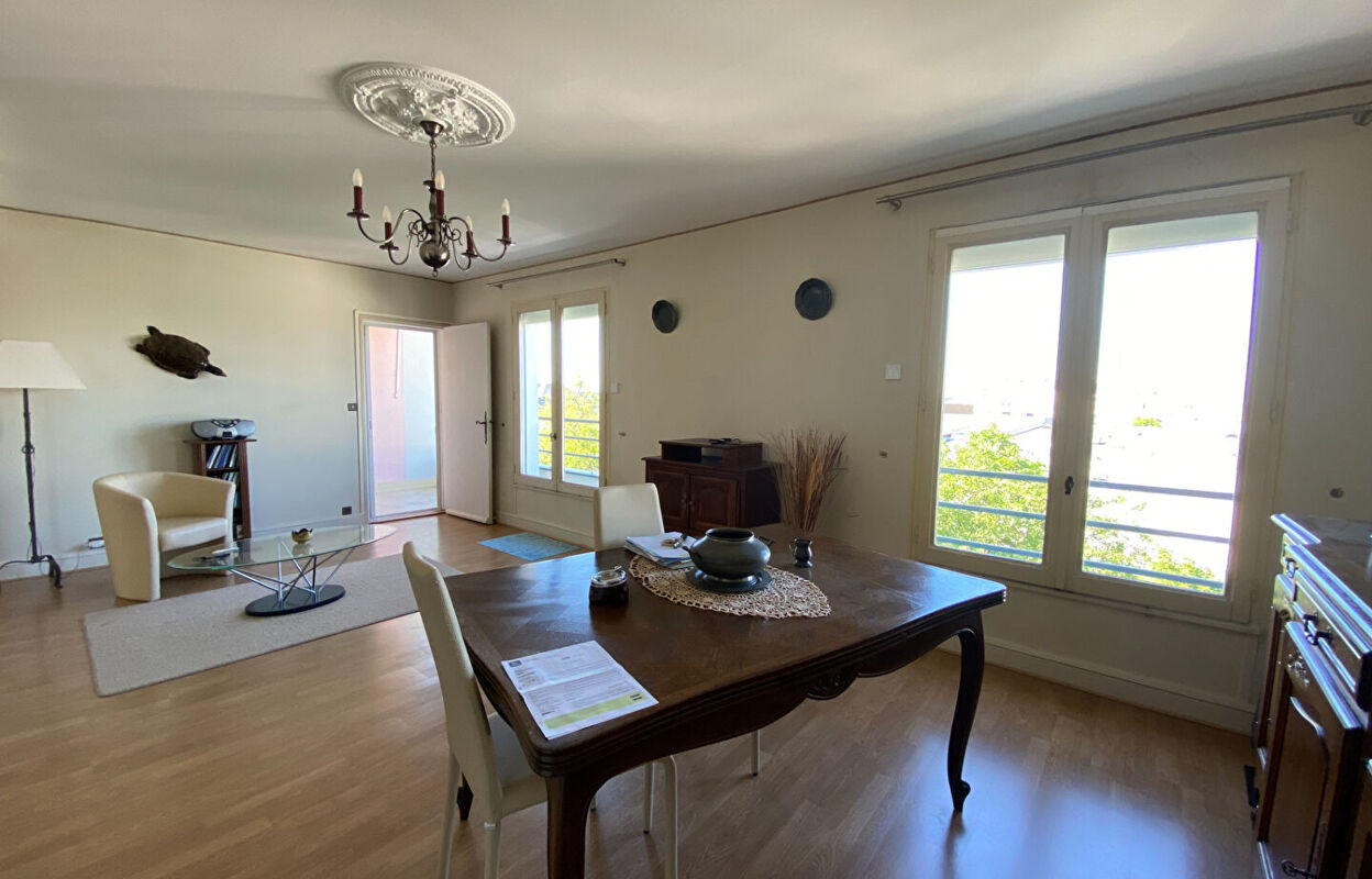 appartement 3 pièces 74 m2 à vendre à Tours (37100)