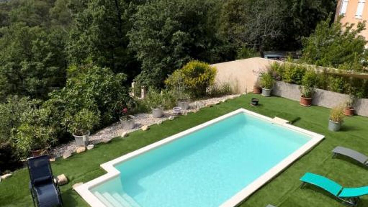 maison 6 pièces 178 m2 à vendre à Rocbaron (83136)