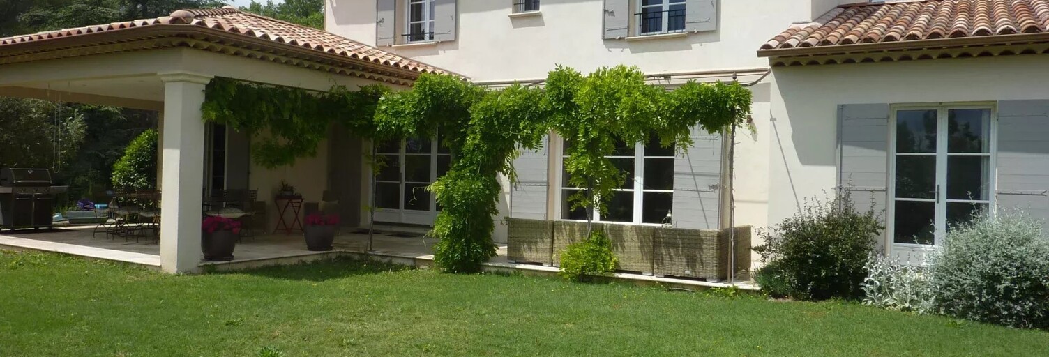 Maison 7 Pièces 172 m² à vendre à Cabrières-d'Avignon (84220)