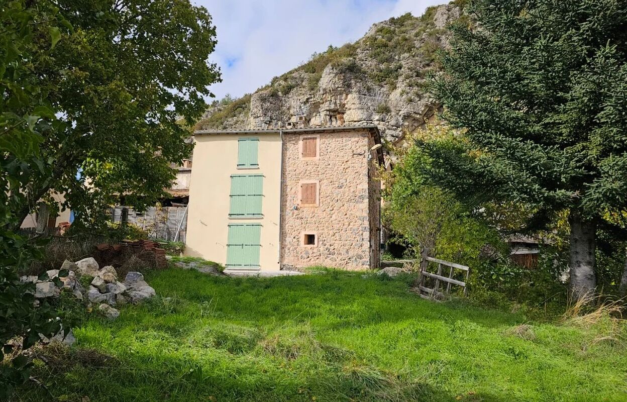 maison  pièces 55 m2 à Castellane (04120)