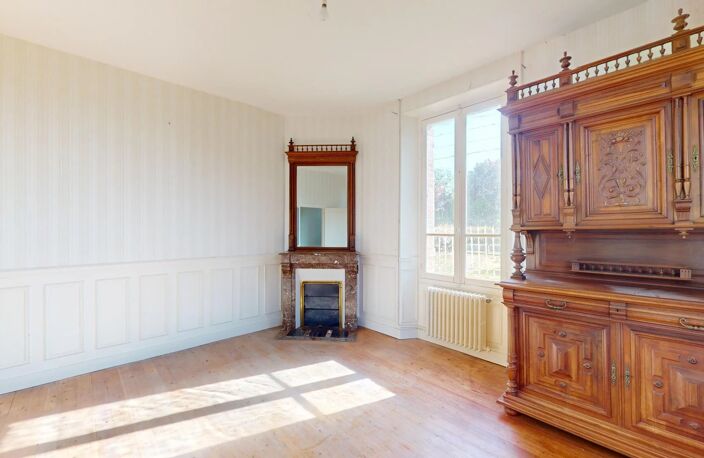 A VENDRE - Corps de ferme 7 pièces sur plus d' un hectare — photo 2