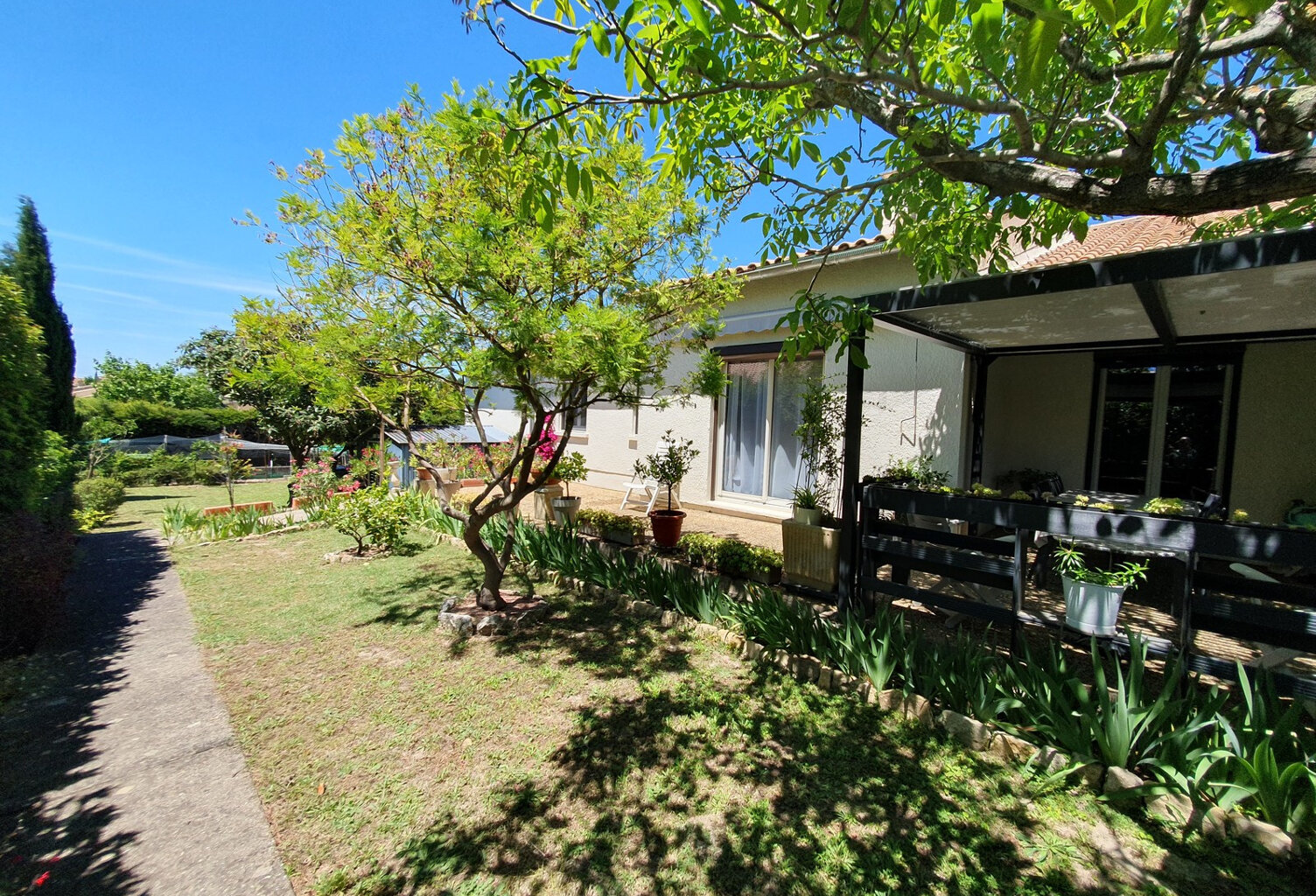 A Vendre GARD (30) - Villa P6 plain-pied à Uzès sur 855 m2 d — photo 1