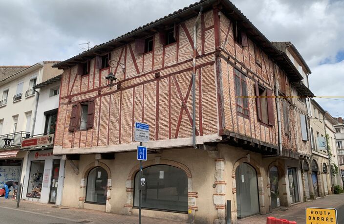 Vente immeuble   Villeneuve-sur-Lot (47300) — photo 2