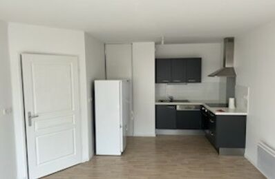 location appartement 590 € CC /mois à proximité de Sebourg (59990)
