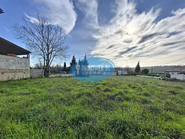 Terrain constructible — photo du bien