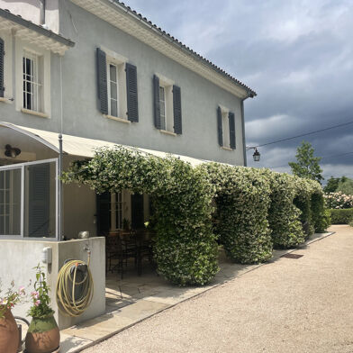 Maison 7 pièces 282 m²