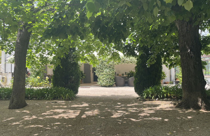 La Crau/ Hyeres: Bastide du XIXème siècle  au milieu d'un vig... — photo 4