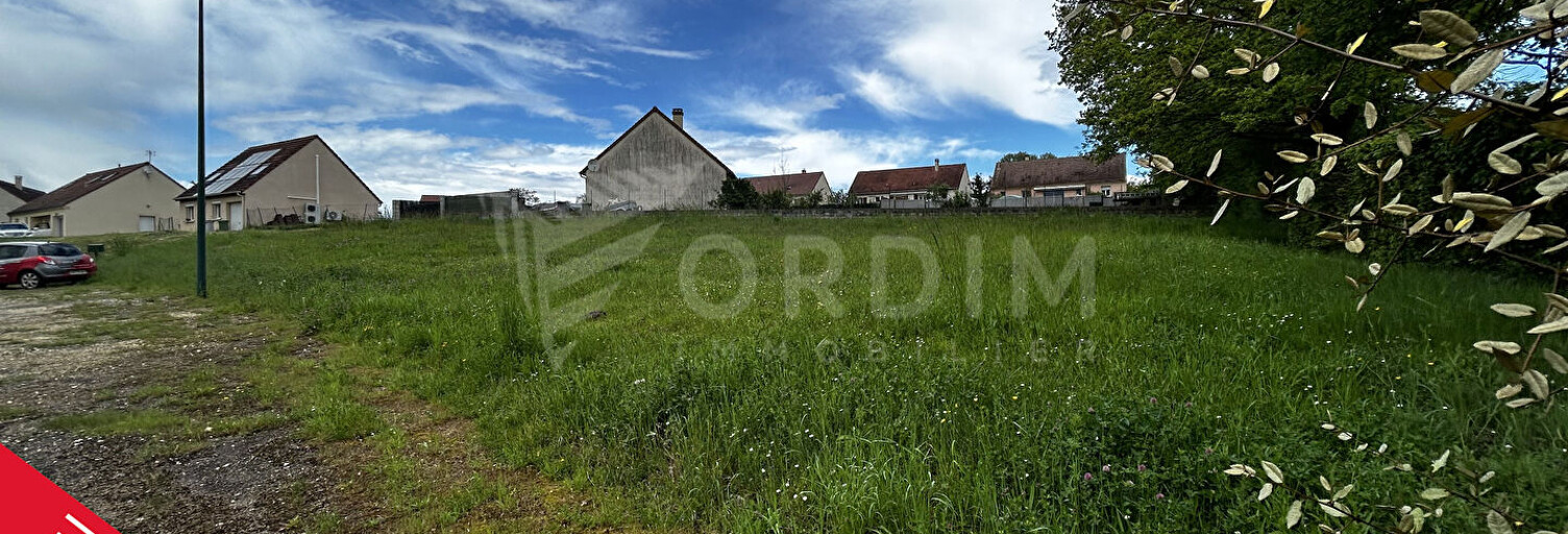 Terrain  893 m² à vendre à Moulins-sur-Ouanne (89130)