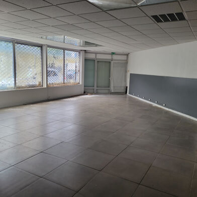 Commerce 110 m²