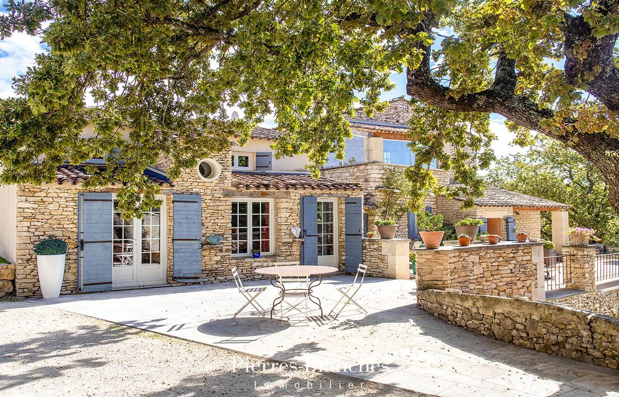 maison 14 pièces 660 m2 à vendre à Gordes (84220)