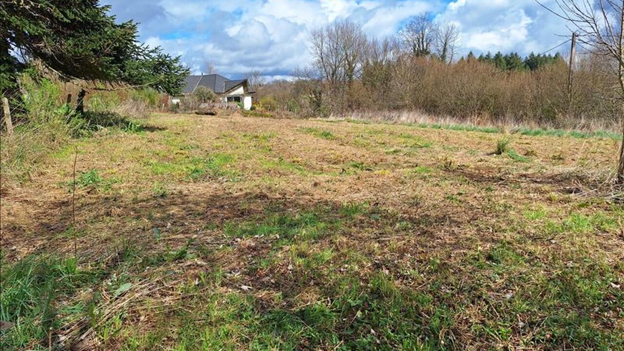 terrain  pièces 2109 m2 à vendre à Condat-sur-Ganaveix (19140)