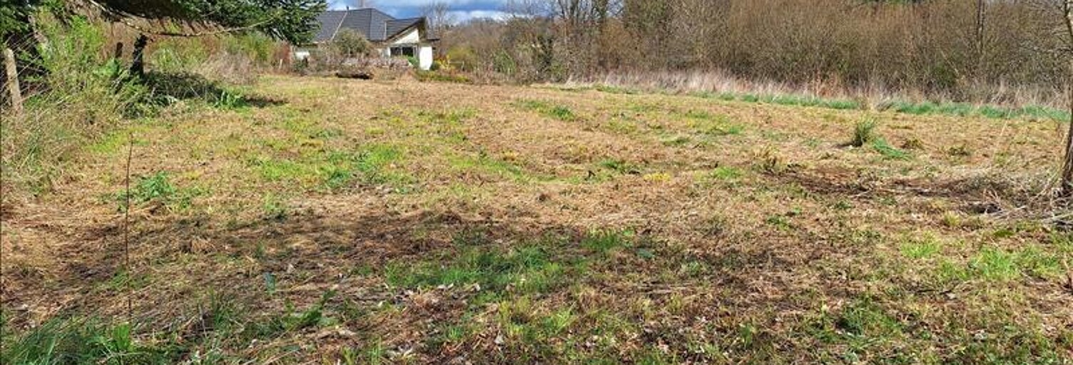 Terrain  2109 m² à vendre à Condat-sur-Ganaveix (19140)