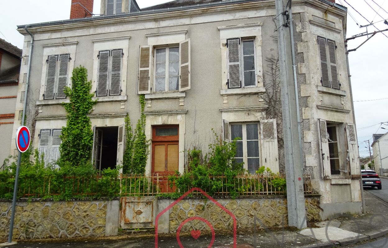 maison 6 pièces 230 m2 à vendre à Châteaumeillant (18370)