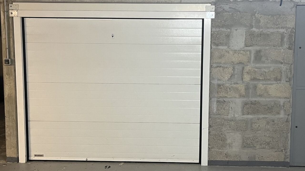 garage  pièces 15 m2 à vendre à Paris 13 (75013)