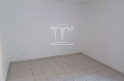location maison 800 € CC /mois à proximité de Noves (13550)