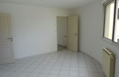 location appartement 475 € CC /mois à proximité de Gajan (30730)