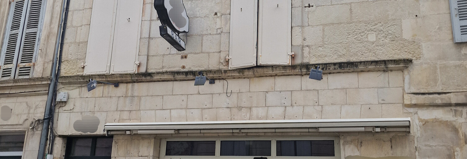 Immeuble  200 m² à vendre à Saintes (17100)