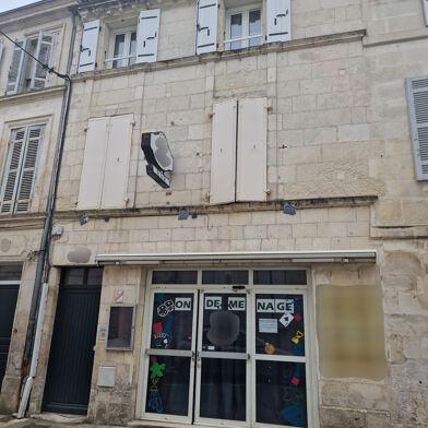 Immeuble  314390 €