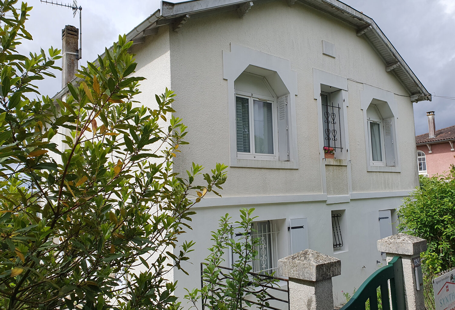 Vente maison 6 pièces 130 m² Saintes (17100) — photo 1