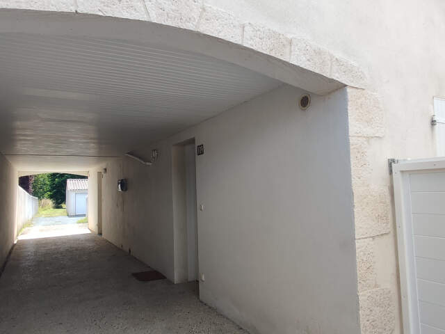 immeuble comportant deux maisons mytoyennes dont une louée à ... — photo du bien