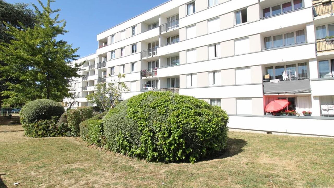 appartement 3 pièces 62 m2 à vendre à Les Clayes-sous-Bois (78340)