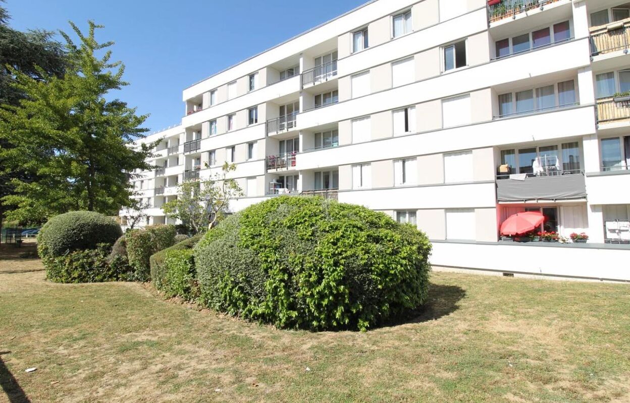 appartement 3 pièces 62 m2 à vendre à Les Clayes-sous-Bois (78340)