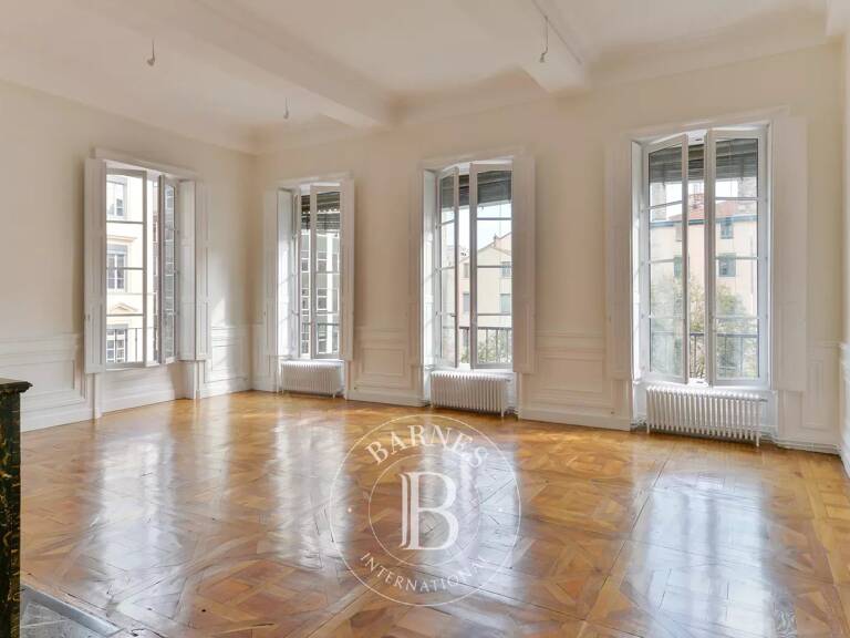 Lyon 2 - Ainay - Appartement bourgeois de 175,45 m² - Garage double - 3 Chambres — photo 1