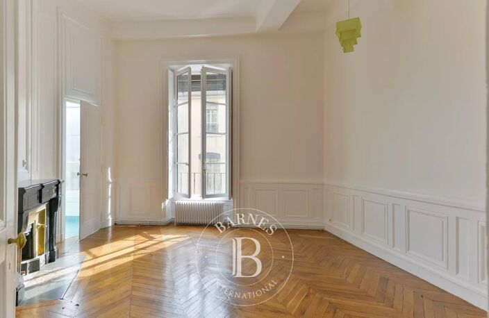 Lyon 2 - Ainay - Appartement bourgeois de 175,45 m² - Garage double - 3 Chambres — photo 5