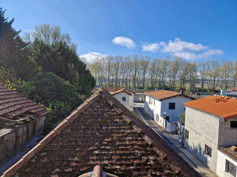 APPARTEMENT T3 – 64,90 m² – CENTRE-VILLE DE PEYREHORADE – BALCON AVEC VUE DÉGAGÉE SUR LE GAVE — photo 1