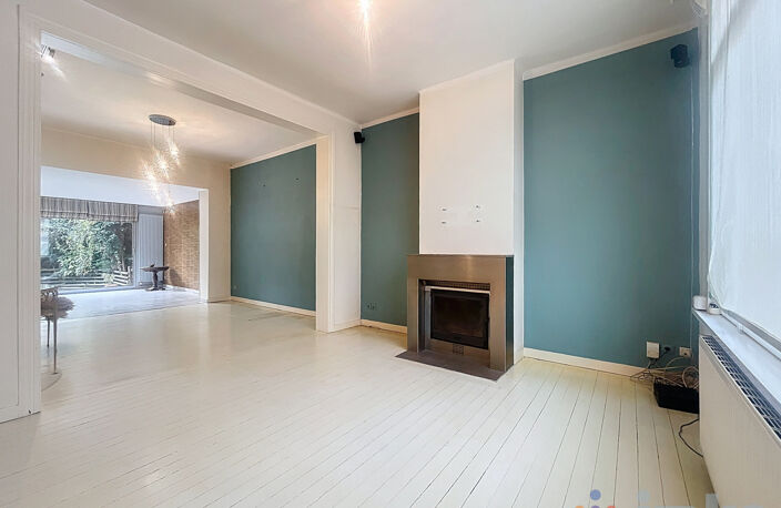 Maison individuelle, 6 chambres, garage, cour exposée ouest — photo 2