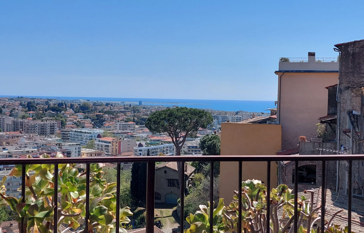 maison 4 pièces 102 m2 à vendre à Cagnes-sur-Mer (06800)