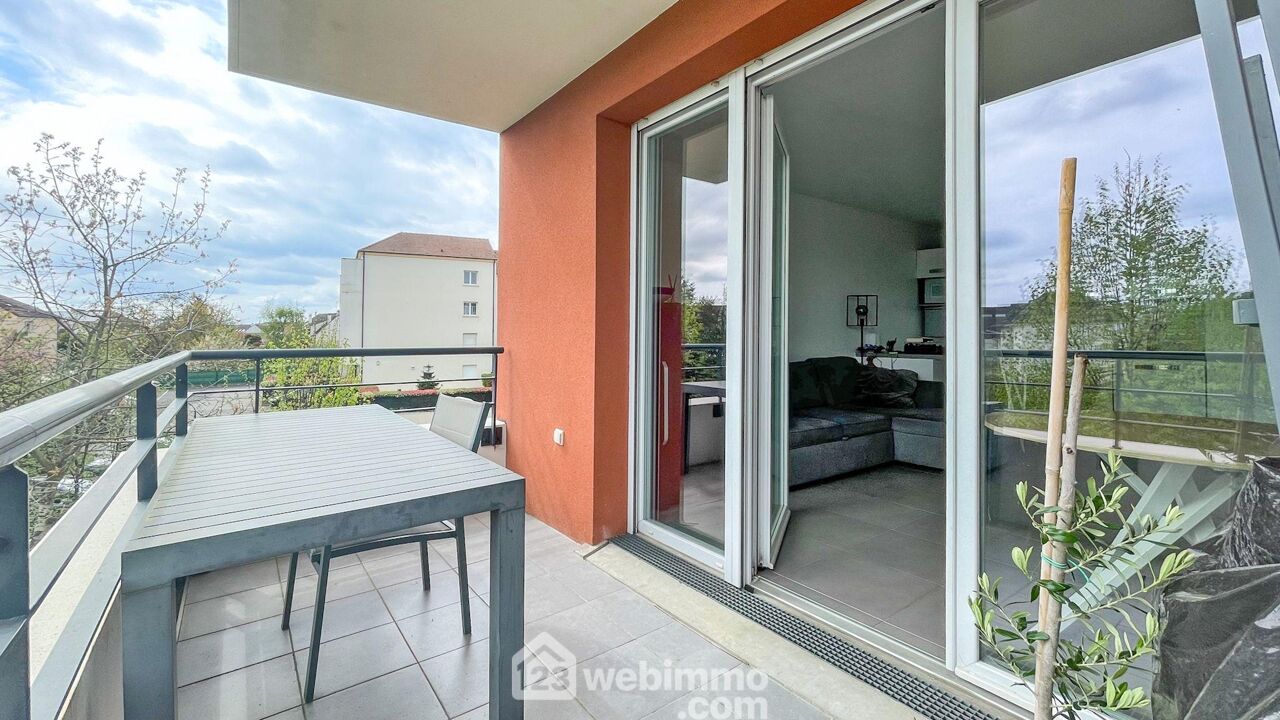 appartement 3 pièces 61 m2 à vendre à Pontault-Combault (77340)